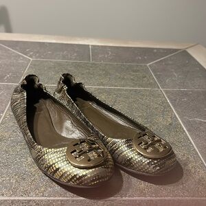 Tory Burch Reva Embossed Gold Metallic Lizard Ballet Shoes Size 7.